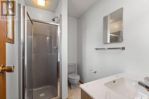 1342 Junor Avenue, Saskatoon, SK - Indoor Photo Showing Bathroom