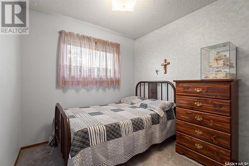 1342 Junor Avenue, Saskatoon, SK - Indoor Photo Showing Bedroom