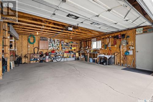 1342 Junor Avenue, Saskatoon, SK - Indoor Photo Showing Garage