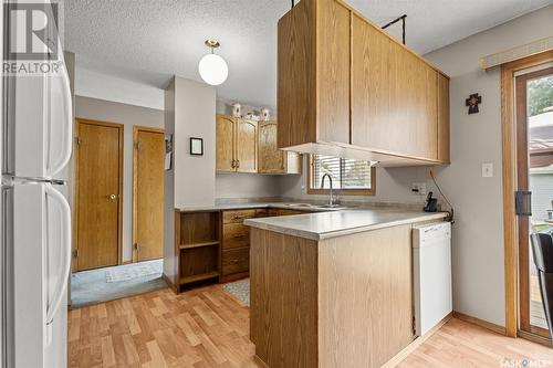 1342 Junor Avenue, Saskatoon, SK - Indoor Photo Showing Kitchen