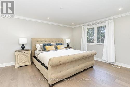 833 Calder Road, Mississauga (Clarkson), ON - Indoor Photo Showing Bedroom