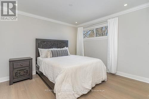 833 Calder Road, Mississauga (Clarkson), ON - Indoor Photo Showing Bedroom