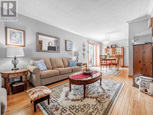 124 - 6540 Falconer Drive, Mississauga, ON - Indoor Photo Showing Living Room