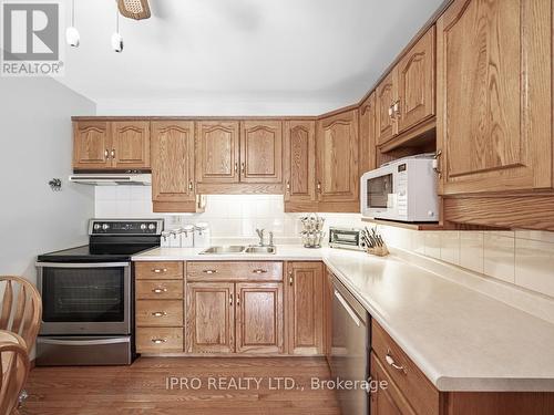 124 - 6540 Falconer Drive, Mississauga, ON - Indoor Photo Showing Kitchen