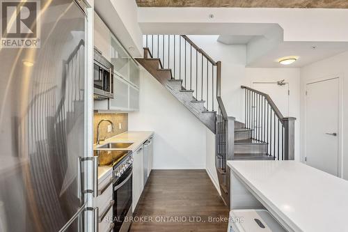 703 - 1205 Queen Street W, Toronto (South Parkdale), ON - Indoor Photo Showing Kitchen With Upgraded Kitchen