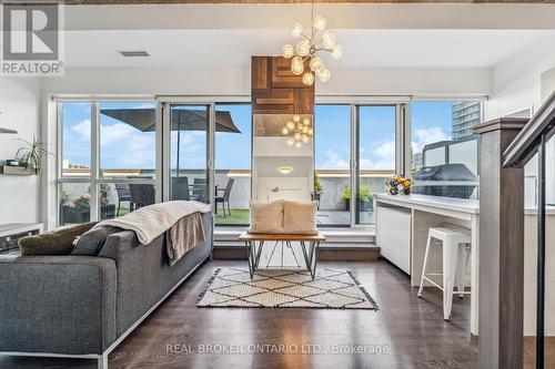 703 - 1205 Queen Street W, Toronto (South Parkdale), ON - Indoor Photo Showing Living Room