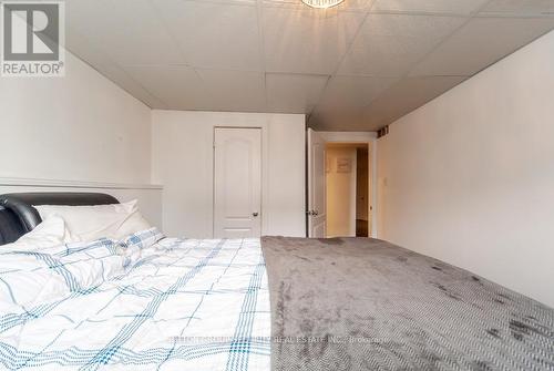 190 Van Scott Drive, Brampton, ON - Indoor Photo Showing Bedroom