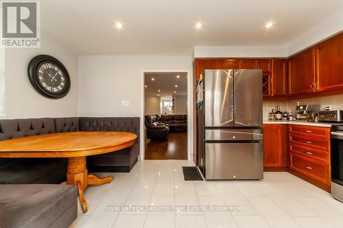 190 Van Scott Drive, Brampton, ON - Indoor Photo Showing Kitchen