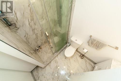 190 Van Scott Drive, Brampton, ON - Indoor Photo Showing Bathroom