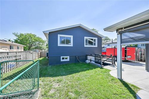 4 Markham Crescent, Hamilton, ON - Outdoor