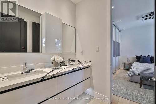 537 Warminster Drive, Oakville (Bronte East), ON - Indoor Photo Showing Bathroom