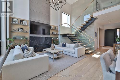 537 Warminster Drive, Oakville (Bronte East), ON - Indoor Photo Showing Living Room