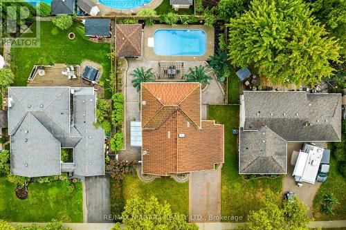 7180 Woodington Road, Niagara Falls, ON - Outdoor With In Ground Pool