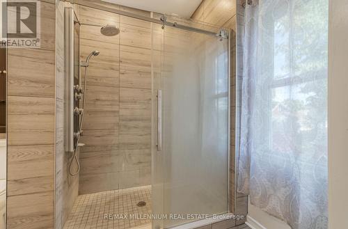 285 Borden Avenue, Kitchener, ON - Indoor Photo Showing Bathroom