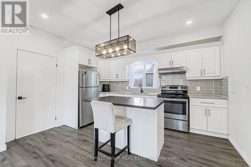 285 Borden Avenue, Kitchener, ON - Indoor Photo Showing Kitchen