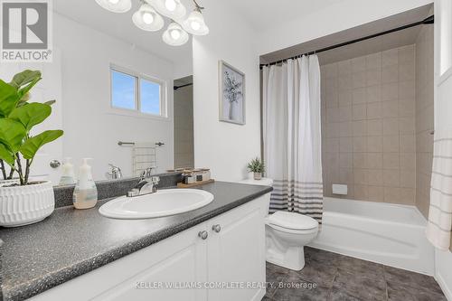 24 Gershwin Court, Hamilton (Chappel), ON - Indoor Photo Showing Bathroom