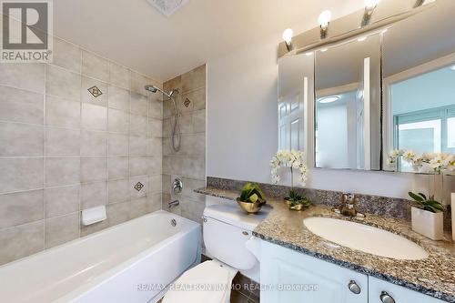 2205 - 5508 Yonge Street, Toronto, ON - Indoor Photo Showing Bathroom