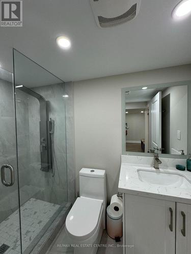 15 Cranbrook Crescent, Vaughan, ON - Indoor Photo Showing Bathroom