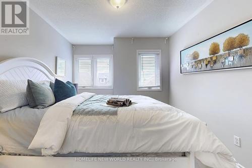 4 Hunters Corners, Markham, ON - Indoor Photo Showing Bedroom