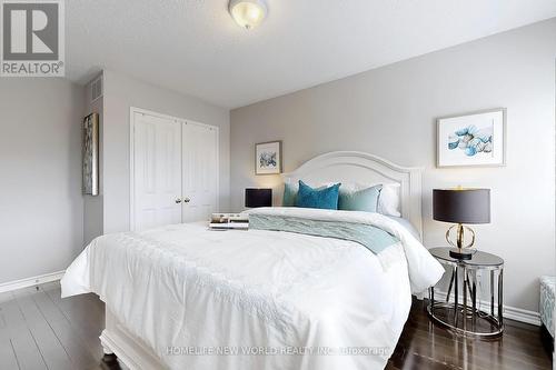 4 Hunters Corners, Markham, ON - Indoor Photo Showing Bedroom