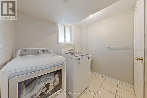 4 Hunters Corners, Markham, ON - Indoor Photo Showing Laundry Room