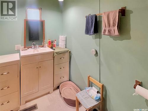 75 Ontario Street, Qu'Appelle, SK - Indoor Photo Showing Bathroom