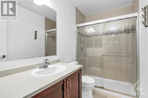 125 Desmond Trudeau Drive, Arnprior, ON - Indoor Photo Showing Bathroom