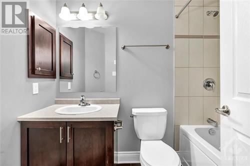 125 Desmond Trudeau Drive, Arnprior, ON - Indoor Photo Showing Bathroom