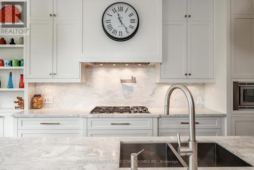 34 Poplar Plains Road, Toronto (Casa Loma), ON - Indoor Photo Showing Kitchen With Double Sink With Upgraded Kitchen