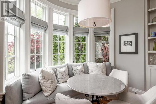 34 Poplar Plains Road, Toronto (Casa Loma), ON - Indoor Photo Showing Living Room