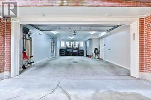 34 Poplar Plains Road, Toronto (Casa Loma), ON - Indoor Photo Showing Garage