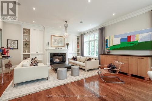 34 Poplar Plains Road, Toronto (Casa Loma), ON - Indoor Photo Showing Living Room With Fireplace