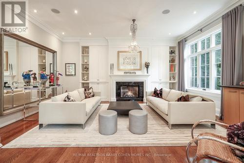 34 Poplar Plains Road, Toronto (Casa Loma), ON - Indoor Photo Showing Living Room With Fireplace