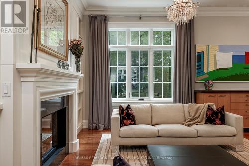 34 Poplar Plains Road, Toronto (Casa Loma), ON - Indoor Photo Showing Living Room With Fireplace