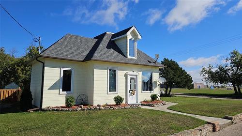 21 Government Road, Oak River, MB - Outdoor