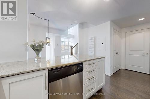 Th 18 - 6 Pirandello Street, Toronto, ON - Indoor Photo Showing Kitchen