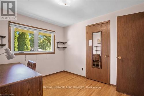 16 St. Lawrence Drive, St. Catharines, ON - Indoor Photo Showing Other Room