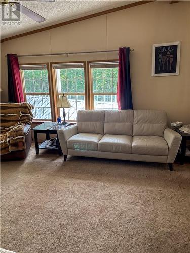 5 Lang Lake Drive, Spanish, ON - Indoor Photo Showing Living Room