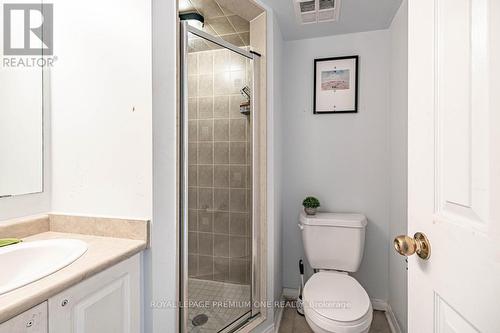 90 - 65 Turntable Crescent, Toronto (Dovercourt-Wallace Emerson-Junction), ON - Indoor Photo Showing Bathroom