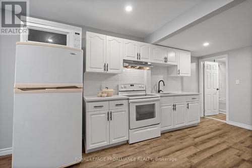 149 Charles Street, Kingston, ON - Indoor Photo Showing Kitchen