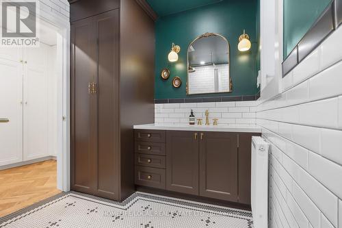 202 Sunnyside Avenue, Toronto (High Park-Swansea), ON - Indoor Photo Showing Bathroom