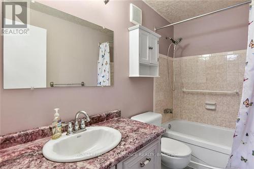 810 - 3 Apple Street, Brockville, ON - Indoor Photo Showing Bathroom