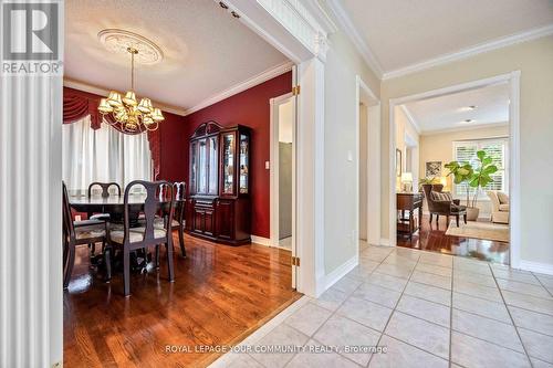 9 Alpine Crescent, Richmond Hill, ON - Indoor Photo Showing Dining Room