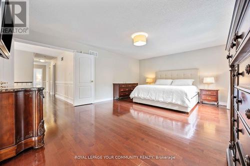 9 Alpine Crescent, Richmond Hill, ON - Indoor Photo Showing Bedroom