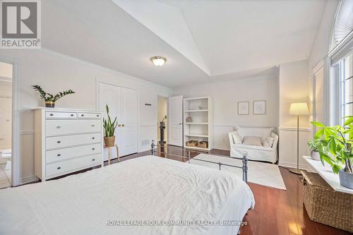 9 Alpine Crescent, Richmond Hill, ON - Indoor Photo Showing Bedroom