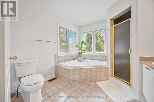 9 Alpine Crescent, Richmond Hill, ON - Indoor Photo Showing Bathroom