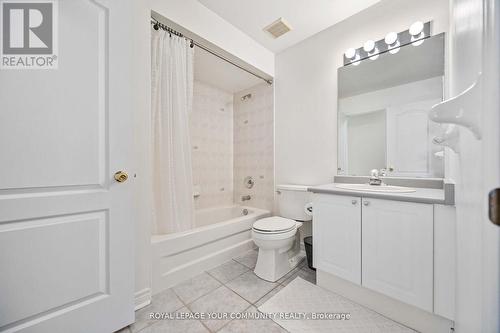 9 Alpine Crescent, Richmond Hill, ON - Indoor Photo Showing Bathroom