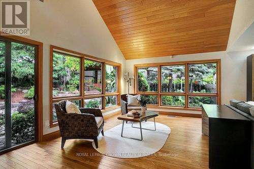 180 Broadview Avenue, Kitchener, ON - Indoor Photo Showing Living Room