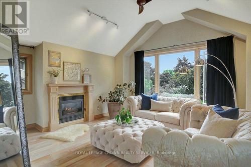 180 Broadview Avenue, Kitchener, ON - Indoor Photo Showing Living Room With Fireplace