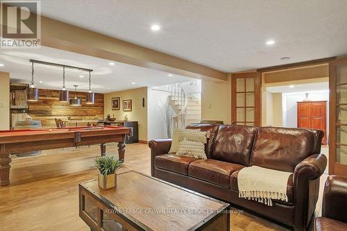 180 Broadview Avenue, Kitchener, ON - Indoor Photo Showing Living Room